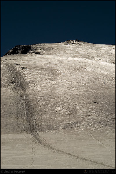 Fotografia Pasi marunti spre cer / Small Steps Towars The Sky, album Pasul peste munti / Step Over Mountains, Muntii Bucegi, Romania / Roumanie, KERUCOV .ro © 1997 - 2024 || Andrei Vocurek