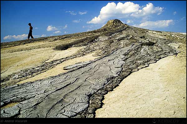 Fotografia: Pe Vulcan / On The Volcano, KERUCOV .ro © 1997 - 2025 || Andrei Vocurek