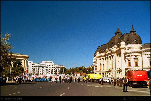 Fotografia: Din Piata Revolutiei / From The Revolution Square, KERUCOV .ro © 1997 - 2025 || Andrei Vocurek