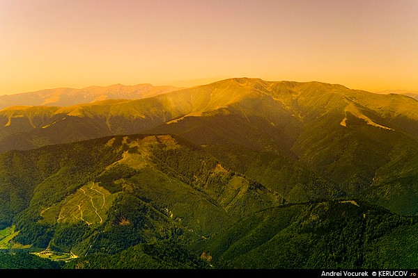 Fotografia: Masivul Iezer - Papusa - 1 / Iezer - Papusa Mountains - 1, KERUCOV .ro © 1997 - 2025 || Andrei Vocurek