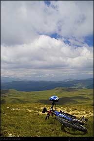 KERUCOV .ro - Fotografie si Webdesign - Traseu MTB Muntii Bucegi: Sinaia - Cota 1400 - Piatra Arsa - Babele - Padina - Bolboci - Dichiu - Sinaia de Andrei Vocurek