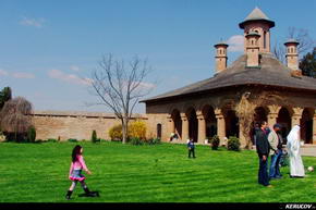 KERUCOV .ro - Fotografie si Jurnale de Calatorie - Traseu MTB Bucuresti - Mogosoaia - Palatul Mogosoaia de Andrei Vocurek