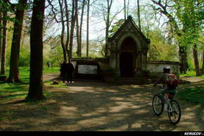 KERUCOV .ro - Fotografie si Jurnale de Calatorie - Traseu MTB Bucuresti - Mogosoaia - Palatul Mogosoaia de Andrei Vocurek